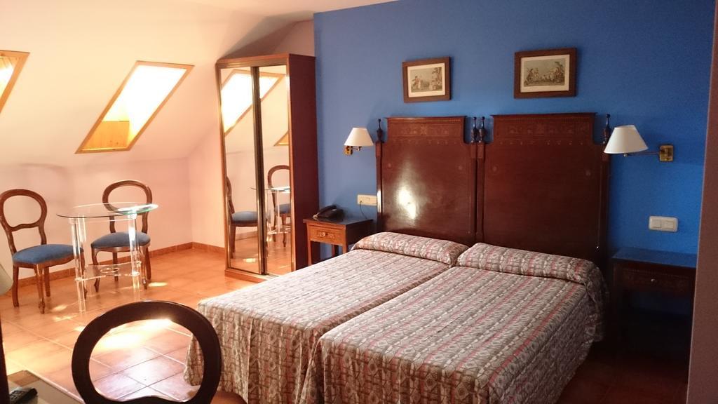 Hotel Iberia Plaza America Caces Δωμάτιο φωτογραφία