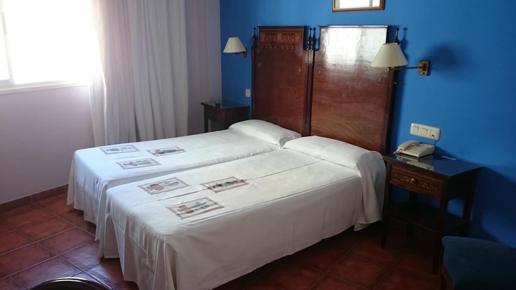 Hotel Iberia Plaza America Caces Δωμάτιο φωτογραφία