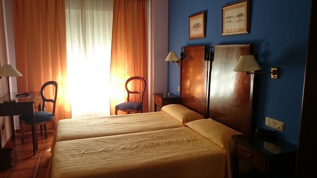 Hotel Iberia Plaza America Caces Δωμάτιο φωτογραφία