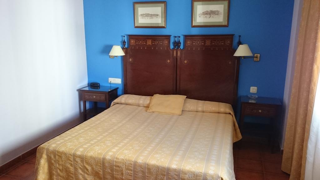 Hotel Iberia Plaza America Caces Δωμάτιο φωτογραφία
