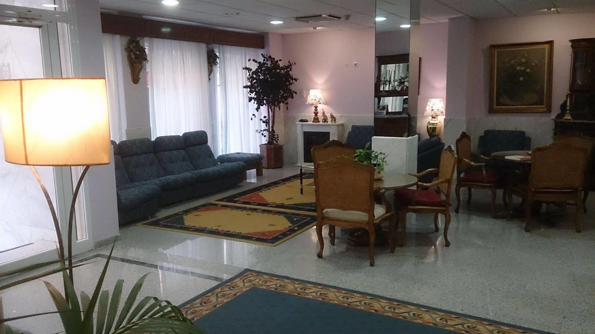 Hotel Iberia Plaza America Caces Εξωτερικό φωτογραφία
